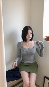 エルバースリムレイヤーボタンTシャツ