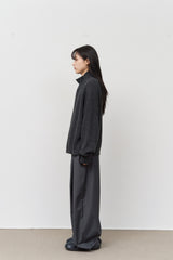 Vピンタックワイドパンツ