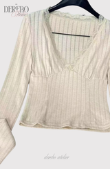 Daisy V-neck Lace Long Sleeve T-shirt