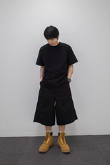 Side Slit Darted Bermuda Black