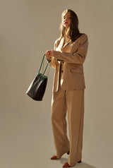 BAZAS bucket leather bag / Matte Black