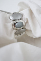 Oval bracelet watch 