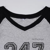 Number rag and coloration short-sleeved T-shirt