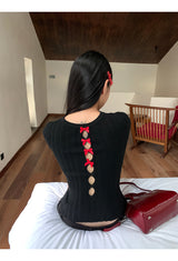 Red bow slit long-sleeved knit shirt