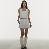 CUTE SHORTS IN WHITE