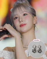 [VIVIZ ウナ Piercing] プレッツェル ハギーズ ピアス - Silver Color