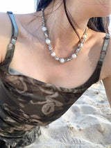 Metal chain pearl necklace
