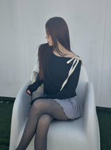 Uncut strap ribbed long-sleeved top