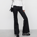 J.B. フェイクレザーブーツカットパンツ