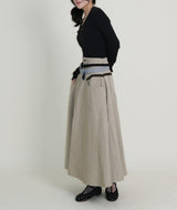open stud U-neck round long-sleeved T-shirt