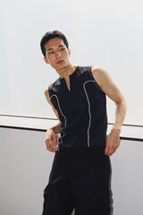 Curved half zip up sleeveless(Black)