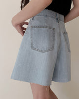 Deep denim short pants