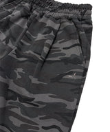 One-tuck Bermuda Pants Camo