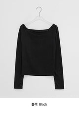 Domas Off-Shoulder Boat Neck Long Sleeve T-Shirt