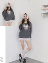ローズエンジェルオーバーサイズフィットオフショルダーロングスリーブTシャツ