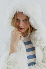 COMELY soft fur crop hoodie jacket [ivory]