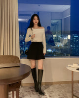 Knitte off-shoulder T-shirt