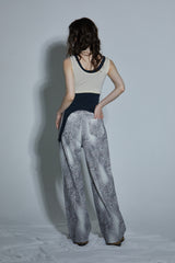 WASHING GREY PANTS