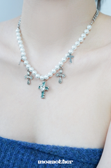 [Straykids Hyunjin Pick] Mint Cross Pearl Surgical Necklace