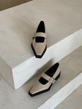 Higher Strap Buckle Loafer beige