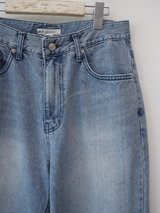 washing regular fit denim pants 