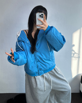 ビビッドカラーセミクロッピードジャンパーパディング🖤💙2カラー