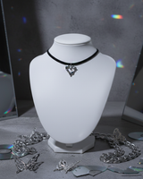 [IDLE Shuhua Necklace] メルティングメタリックハートチョーカーネックレス - Silver Color