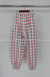 I love lettering jogger pants