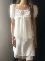 Square puff ribbon blouse