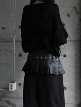 シックレイヤードプリーテッドレザースカート