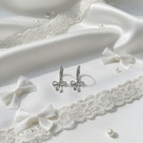 [Jo Yuri Earrings] リトルバレットリボンハグピアス - シルバーカラー