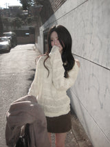 naro flower one-shoulder knit