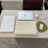 Clam Tablet&Laptop case _ Soft cream (15 inch)
