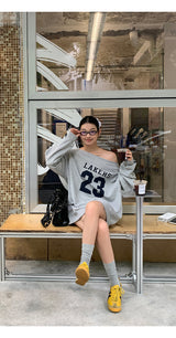 Number off-shoulder loose fit sweatshirt