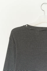 ネックスタッドボーダー長袖Tシャツ