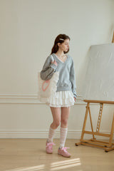 DEW LACE V-NECK SWEATSHIRT
