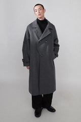 Versatile woolen mid-length overcoat