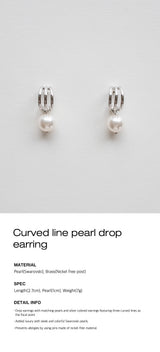 Curved line pearl drop earring