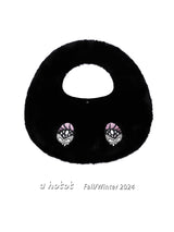 ”crying eyes“ embroidered fur bag