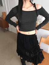 Seble one-ショルダーアンバランスストラップストライプロングスリーブTシャツ