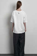 [mnem] olive print oversized t-shirt (white)