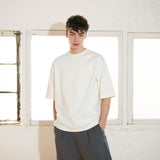グラフィックTシャツ