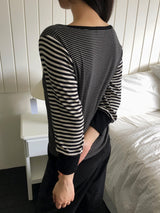 Minami Striped U-Neck 9-Sleeve T-Shirt