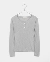 リベッドボタンラウンドネックロングスリーブTシャツ