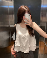 Sleeveless blouse