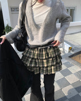 Long eyelet belt