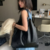 [ビッグバッグ/ノックストレージ🖤] リオブラックレザーショルダーバッグボブサンバッグスチューデントバッグラップトップオフィスワーカーバッグ 1 color