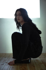 OHNE OFFSHOULDER HOODIE (BLACK)