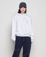 26SS WOMAN オープンカッティングデニムパンツ