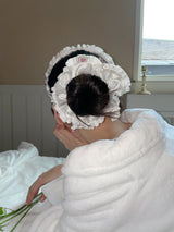 Winter rose scrunchie (White)
